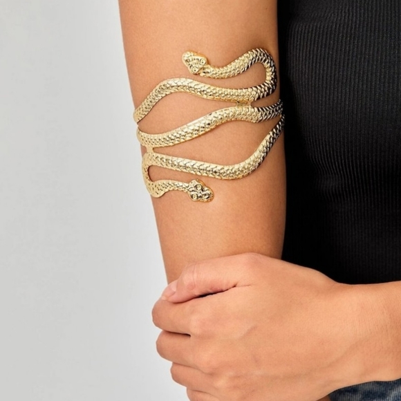 NEW Snake with Black Eyes Design Adjustable Arm Cuff/Bracelet - Picture 5 of 9